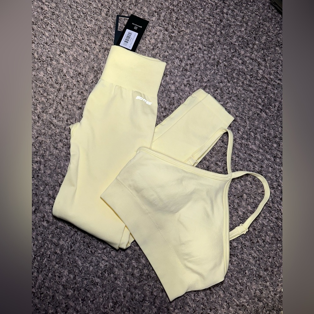 Bo + Tee workout set